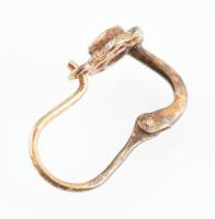Arany (Au) 14K virágos, köves fülbevalópár, jelzett, h: 0,8 cm, bruttó: 0,98 g