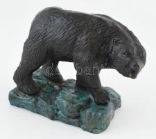 Jelzés nélkül: Grizzly medve. Öntött, patinázott bronz, m: 13 cm
