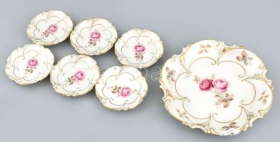 Ilmenau hatszemélyes porcelán süteményes készlet rózsás mintával. Részben kézzel festett, jelzett, kis kopással, a nagy tányér szélén kis sérüléssel, d: 8 - 17 cm