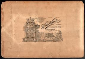 1900 Katonaportré, kartonra kasírozott fotó Koller utódai budapesti műterméből, hátoldalon feliratoz...