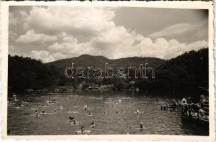 1941 Szováta-fürdő, Baile Sovata; Medve-tó, strand, fürdőzők / Lacul Ursu / lake, beach, bathers (EK)