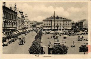 Arad, Szabadság tér, piac, emeletes busz, Fiume kávéház / market, cafe, double-decker autobus