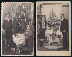 cca 1920-1930 Régi karácsonyok gyerekjátékokkal, 2 db fotólap, 13,5×8,5 cm