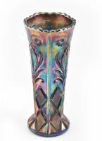 Karneválüveg, váza, öntött, irizáló réteggel festett üveg, Egyesült Királyság, Fenton. Hibátlan, belül vízkőnyomokkal. Jelzés nélkül. m: 24 cm
