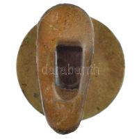 ~1930. "Vasas SC" zománcozott bronz gomblyukjelvény. Az ismert címerhez képest felcserélt ...