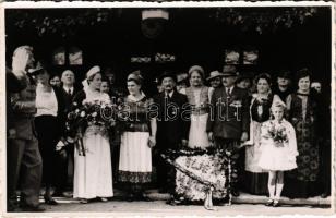 1940 Nagyvárad, Oradea; bevonulás, Soós István polgármester és honleányok a vasútállomáson / entry of the Hungarian troops, mayor at the railway station. Boros Péter photo