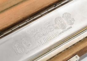 M. Hohner Chromonika III. 1937. szájharmonika. Fa tokjában18 cm