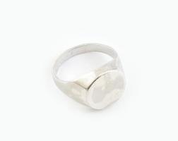 Ezüst (Ag) pecsétgyűrű, jelzett, m: 63. nettó: 8,2 g