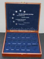 Éremtartó kazetta, 2db tálcával, összesen 36 férőhellyel, 32mm átmérőjű érmékhez, jó állapotban