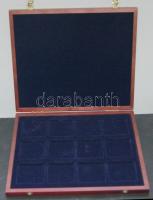 Éremtartó kazetta, 12 férőhellyel, 54x54mm, jó állapotban