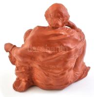 Tóth Valéria (1943- ): Anya gyermekével, terrakotta, jelzett, hibátlan, m: 24 cm
