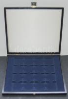 Éremtartó kazetta, 16 férőhellyel, 42x42mm, jó állapotban