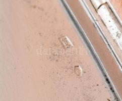 Ezüst (Ag) pudrié, cca 1930, jelzett, 8×8 cm, bruttó: 78 g