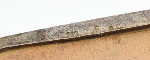 Ezüst (Ag) cigaretta tárca, Payer Gizella képzőművész monogramjával, cca 1930, jelzett, 7×9 cm, 85 g