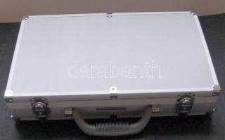 Nagyalakú éremtartó koffer, tálca nélkül, jó állapotban