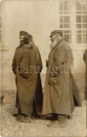 1916 Orosz zsidó csempészek. Judaika / Russian Jewish smugglers, Judaica. photo (szakadás / tear)