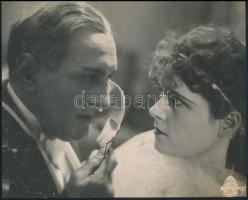 1929 Ítél a Dnyeszter című film vitrinképei, 2 db fotó, 21×25 cm