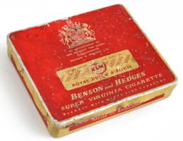Benson and Hedges KLM fém cigarettadoboz, kopásnyomokkal, horpadásokkal, 7,5×8,5×1,5 cm