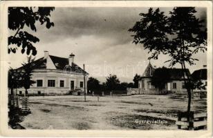 1942 Gyergyóalfalu, Gyóalfalu, Untersdorf, Alfalau, Joseni; tér / square. photo (fa)