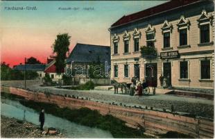 Kovásznafürdő, Baile Covasna; Kossuth tér, Szabó nyomda, üzlet, lovaskocsi / square, publishing house, shop, horse-drawn carriage