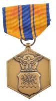 Amerikai Egyesült Államok DN Katonai érdemekért bronz kitüntetés mellszalagon T:1-  USA ND For military merit bronze decoration with ribbon C:AU