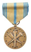 Amerikai Egyesült Államok DN Fegyveres Erők Tartalékosa bronz kitüntetés mellszalagon T:1-  USA ND Armed Forces Reserve bronze decoration with ribbon C:AU