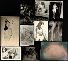 10 db amatőr erotikus, pornográf fotó, vegyes méretben