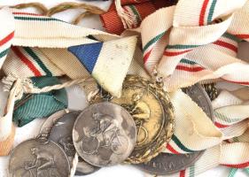 cca 1940-1960 Bascsák János (1929-2009) egy sikeres kerékpáros versenyző hagyatéka. Több mint 50 díj...