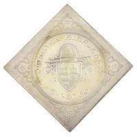 1938. 5P csegely Ag "Szent István halálának 900. évfordulója" utánveret U.P. jelzéssel, modern mágneses dísztokban (50,05g/45mm) T:1- (P) patina / Hungary 1938. 5 Pengő klippe Ag "900th Anniversary - Death of Saint Stephen" restrike with U.P. mark, in modern, decorative magnetic case (50,05g/45mm) C:AU (P) patina Adamo PE6.4