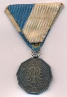 ~1910. "Magyar Testgyakorlók Köre Verseny Díj / Bátorság Buzgalom Barátság" kétoldalas jelzett Ag díjérem "S.G.A." gyártói jelzéssel, mellszalagon (11,61g/0.800/30x28mm) T:1- patina