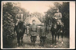 cca 1940 Lovas és gyalogos katonák a keleti hadszíntéren fotólap