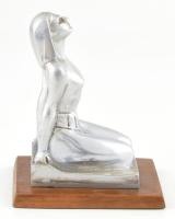 Mann Ferenc: Kleopátra. Fém szobor, fa talapzaton. Jelzett (Mann Ferenc, Budapest), m: 14 cm