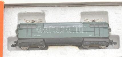 Piko retró modellvasút gyűjtemény: 9 mozdony, 2 nagy és 50 normál vagon, össz. 61 db. Egy mozdony do...