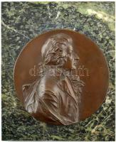 ~1900. Mozart bronz emlékérem (142mm) repedt márvány talapzaton (205x170mm) T:1-. ~1900. Mozart bronze commemorative medallion (142mm) on cracked marble pedestal (205x170mm) C:AU