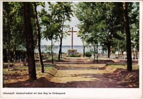 1944 Mykolaiv, Nikolaev, Nikolajeff, Nikolaiew; Heldenfriedhof mit dem Bug im Hintergrund / military heroes cemetery (EK)
