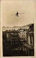Kötéltáncos Fiume város felett a színházzal / rope dancer over the city of Rijeka with the theatre (EK)