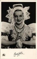 Bordy Bella (1909-1978), magyar balett-táncosnő, színésznő, táncpedagógus. Az Operaház egyik legkiválóbb balerinája volt, aki színésznőként prózai darabokban, operettekben és filmekben is illúziókeltő alakítást nyújtott.