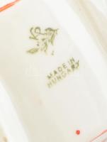 2 db népies porcelán kulacs: Mátravidéki Gyümölcs és Borhét Gyöngyös 1950. feliratú (nagyobb) + virá...