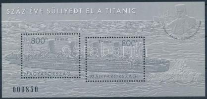 2012 Száz éve süllyedt el a Titanic feketenyomat blokk (5.500)