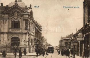 Pécs Irgalmasok utcája (fa)