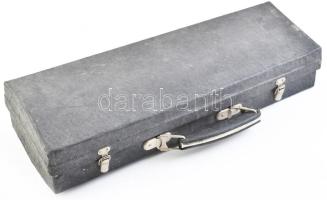 Klarinét eredeti tokjában, jó állapotban