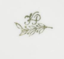 Kőbányai porcelán kínáló tálka. Kézzel festett, jelzett, hibátlan 13x13 cm