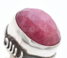 Ezüst (Ag) gyökér rubinnal ékített gyűrű, jelzett, m: 54. bruttó: 6,73