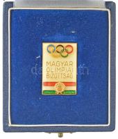 ~1960. Magyar Olimpiai Bizottság műgyantás fém jelvény, eredeti tokban (20x29mm) T:1