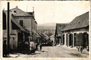 Óradna, Alt-Rodna, Radna veche, Rodna; Fő utca, üzletek, gyógyszertár / main street, shops, pharmacy (EK)