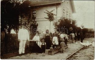 1911 Bulkeszi, Bulkesz, Backi Maglic, Maglic; Vasútállomás, vasutasok / Bahnhof / railway station. photo (kis lyuk / small pinhole)