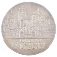 NSZK ~1974. 1974-es labdarúgó-világbajnokság München, Hollandia - NSZK 1:2 kétoldalas jelzett Ag emlékérem tokban (49,66g/0.999/50mm) T:1- patina FRG ~1974. 1974 FIFA World Cup Munich, Netherlands - FRG 1:2 two-sided, hallmarked Ag commemorative medallion in plastic case (49,66g/0.999/50mm) C:AU patina