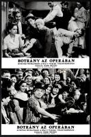 cca 1935 ,,Botrány az operában" amerikai filmburleszk jelenetei és szereplői (főszereplők a Marx fivérek), 13 db vintage produkciós filmfotó, ezüst zselatinos fotópapíron, a használatból eredő - esetleges - kisebb hibákkal, 18x24 cm