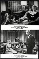 cca 1964 ,,Boszorkánymester" című NSZK film jelenetei és szereplői, 17 db vintage produkciós filmfotó, ezüst zselatinos fotópapíron, a használatból eredő - esetleges - kisebb hibákkal, 18x24 cm