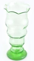 Zöld üveg váza. Fújt üveg, anyagában színezett, hibátlan. XIX. sz. 25 cm